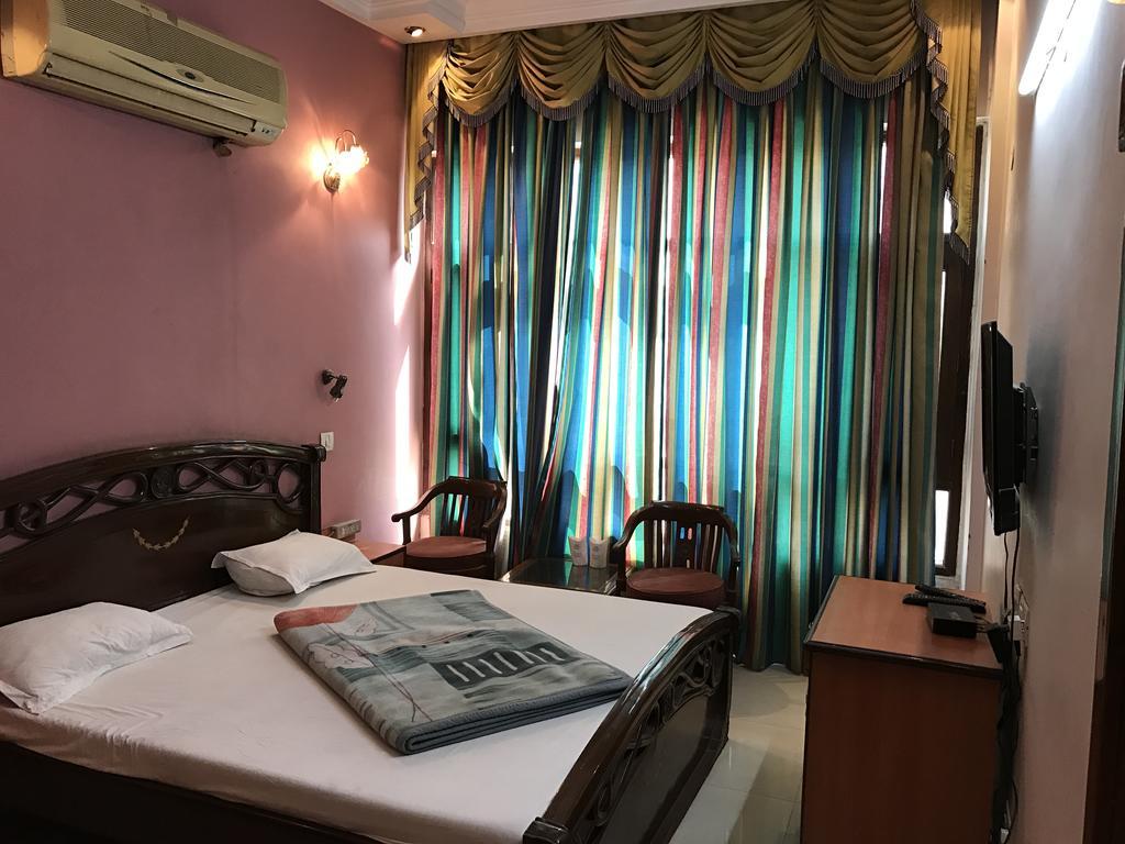 Hotel D R International Ambala Luaran gambar